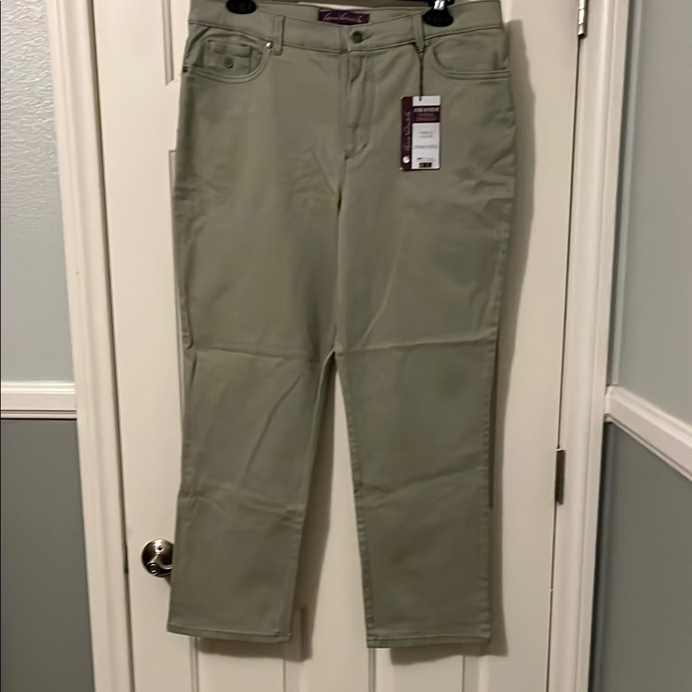 Gloria Vanderbilt Amanda Jeans